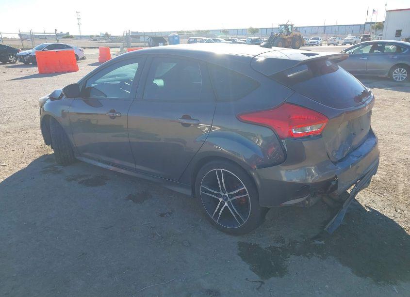 Photo 3 of 2016 Ford Focus ST (VIN 1FADP3L91GL328714)