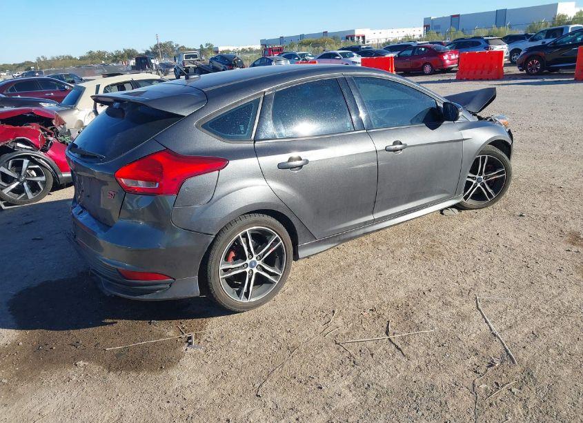 Photo 4 of 2016 Ford Focus ST (VIN 1FADP3L91GL328714)