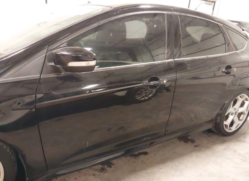 Photo 14 of 2016 Ford Focus ST (VIN 1FADP3L91GL378237)