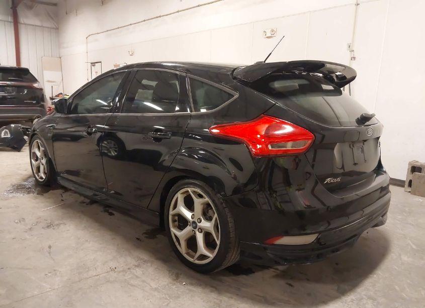 Photo 3 of 2016 Ford Focus ST (VIN 1FADP3L91GL378237)