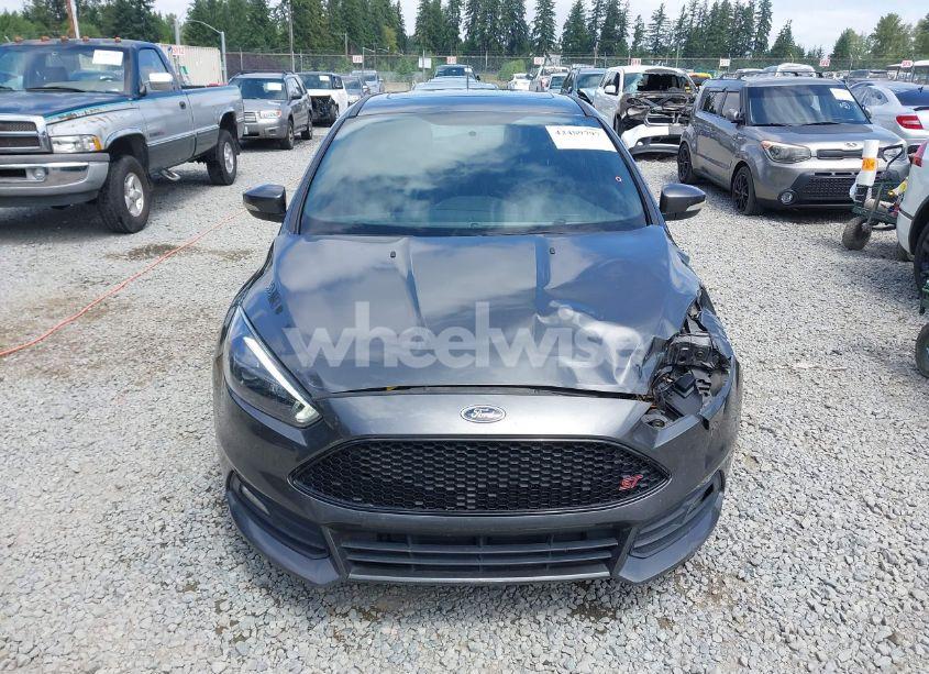 Photo 12 of 2016 Ford Focus ST (VIN 1FADP3L91GL406263)