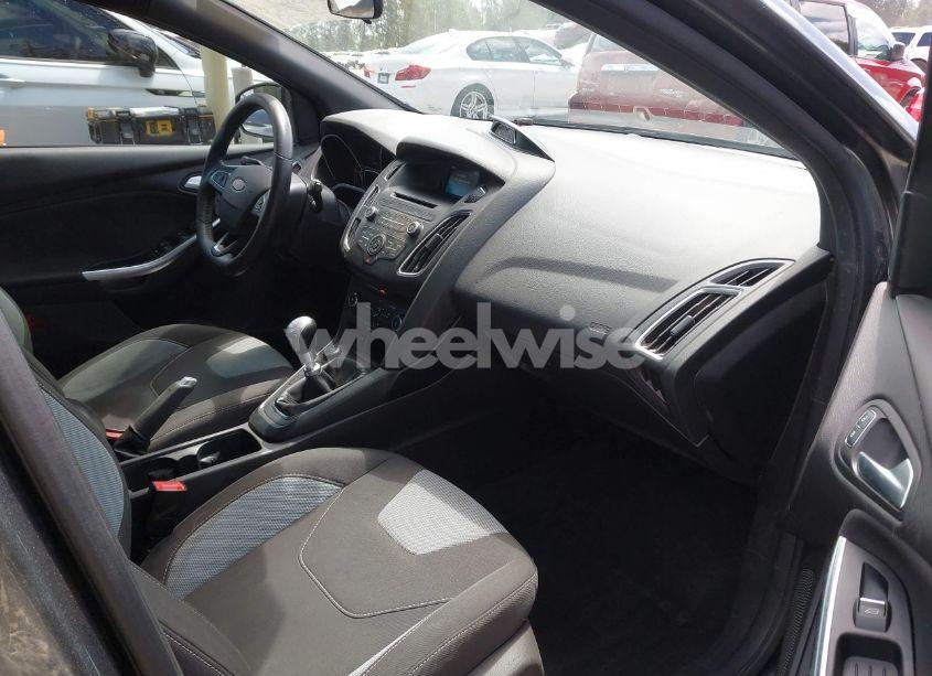 Photo 5 of 2016 Ford Focus ST (VIN 1FADP3L91GL406263)