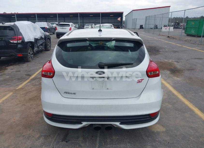Photo 17 of 2017 Ford Focus ST (VIN 1FADP3L91HL215413)
