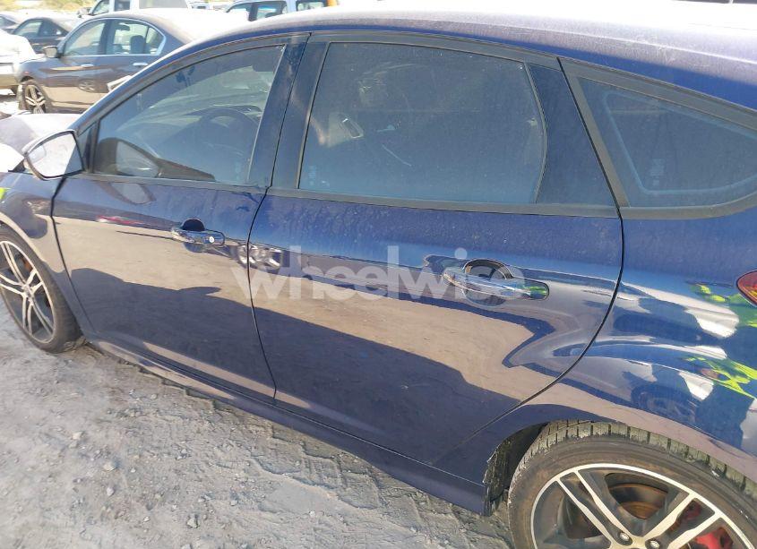 Photo 15 of 2017 Ford Focus ST (VIN 1FADP3L91HL298566)