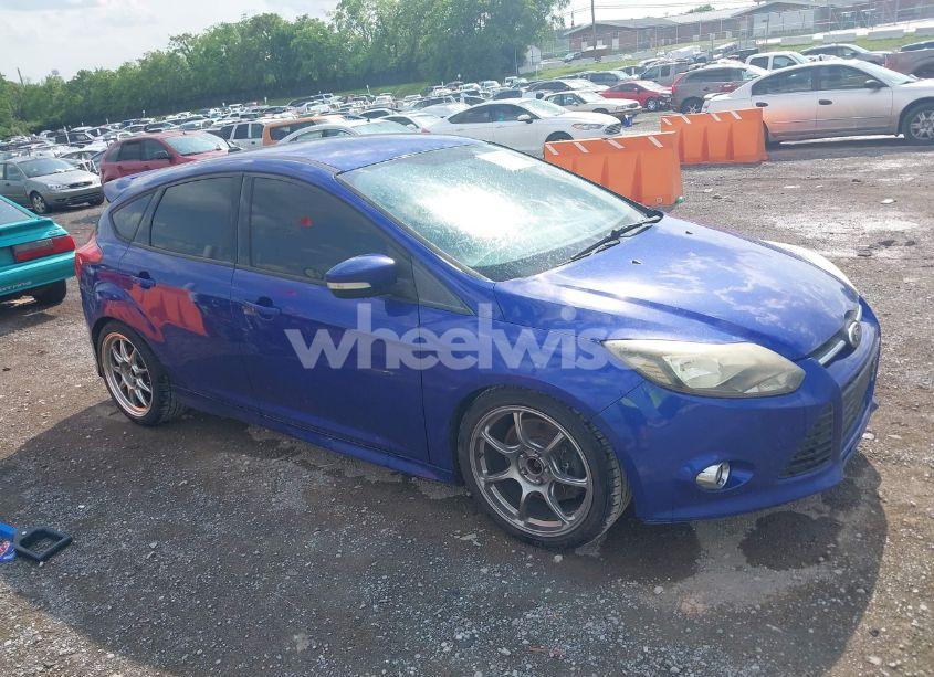 Photo 13 of 2013 Ford Focus ST (VIN 1FADP3L92DL167821)