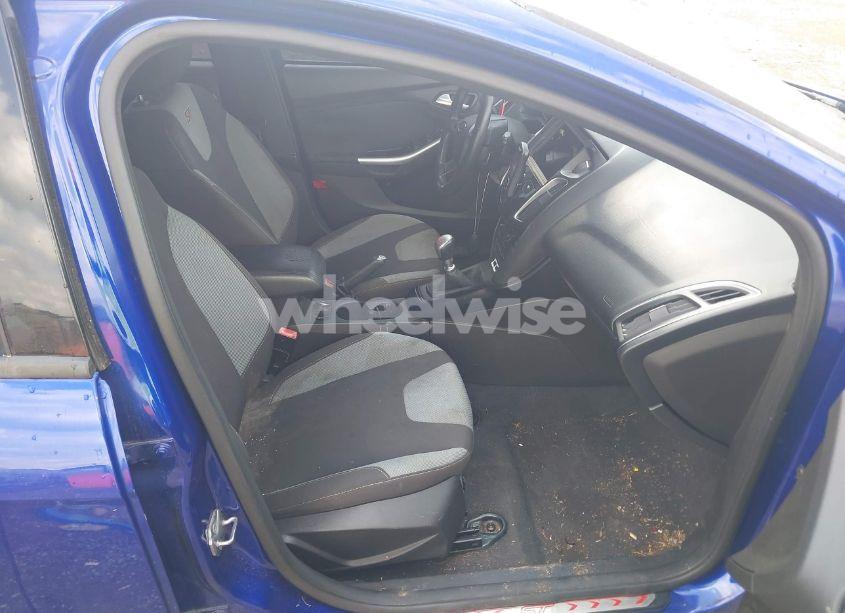 Photo 5 of 2013 Ford Focus ST (VIN 1FADP3L92DL167821)