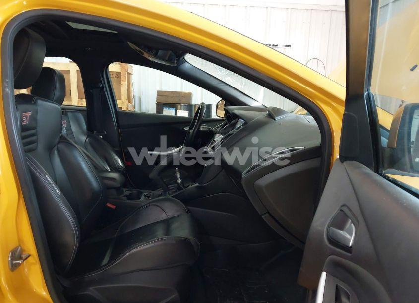 Photo 5 of 2013 Ford Focus ST (VIN 1FADP3L92DL191777)