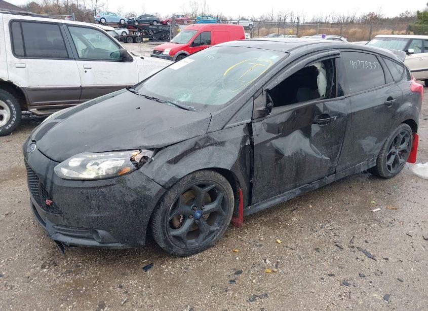 Photo 6 of 2013 Ford Focus ST (VIN 1FADP3L92DL324358)