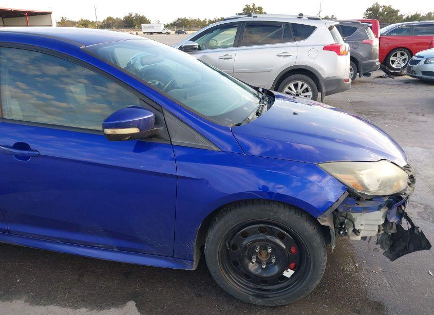 Photo 18 of 2014 Ford Focus ST (VIN 1FADP3L92EL310994)