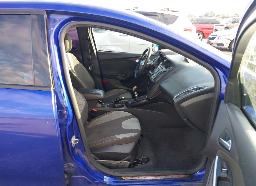 Photo 5 of 2014 Ford Focus ST (VIN 1FADP3L92EL310994)