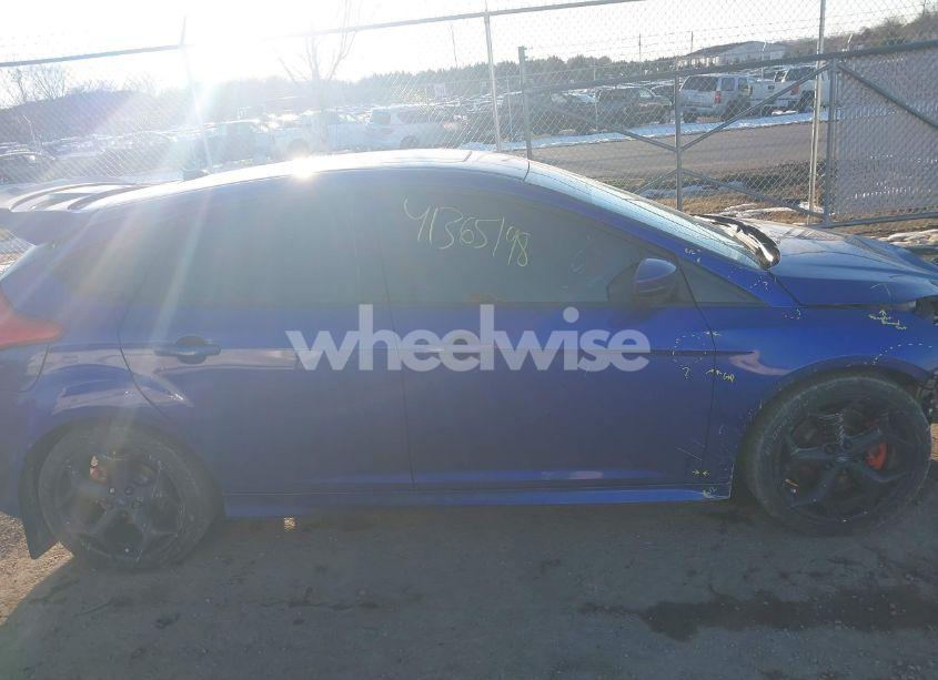 Photo 13 of 2014 Ford Focus ST (VIN 1FADP3L92EL388031)