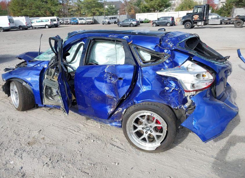 Photo 3 of 2014 Ford Focus (VIN 1FADP3L92EL415891)