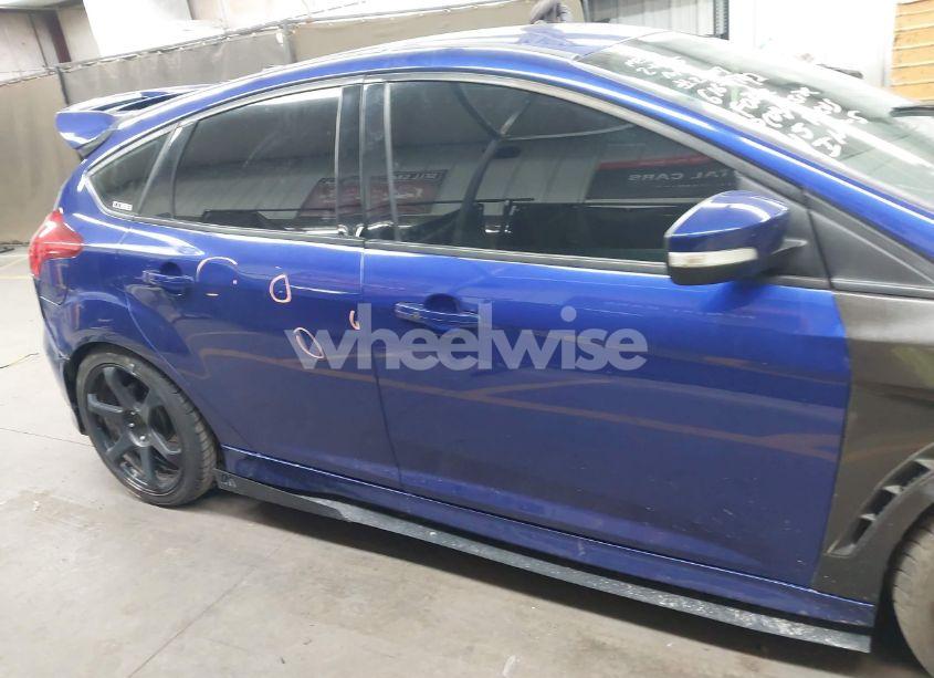 Photo 14 of 2015 Ford Focus ST (VIN 1FADP3L92FL293888)