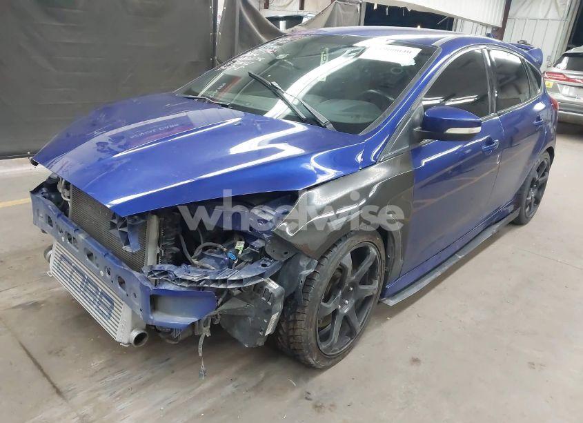 Photo 2 of 2015 Ford Focus ST (VIN 1FADP3L92FL293888)