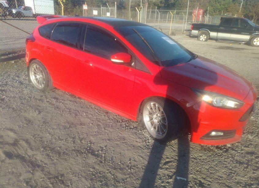 2016 Ford Focus ST (VIN 1FADP3L92GL337499) main photo