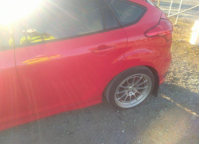 Photo 6 of 2016 Ford Focus ST (VIN 1FADP3L92GL337499)