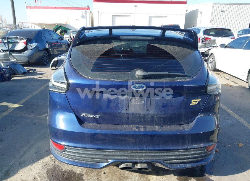 Photo 17 of 2016 Ford Focus ST (VIN 1FADP3L92GL351354)