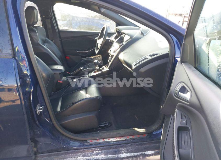 Photo 5 of 2016 Ford Focus ST (VIN 1FADP3L92GL351354)