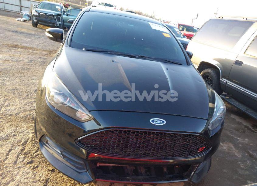 Photo 12 of 2016 Ford Focus ST (VIN 1FADP3L92GL360801)