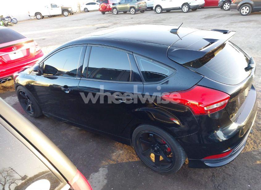 Photo 14 of 2016 Ford Focus ST (VIN 1FADP3L92GL360801)