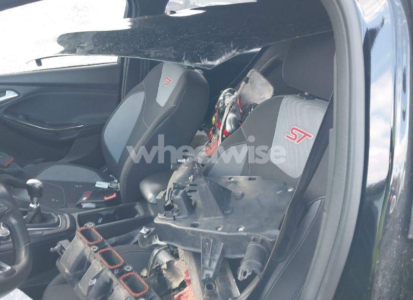 Photo 12 of 2017 Ford Focus ST (VIN 1FADP3L92HL244094)