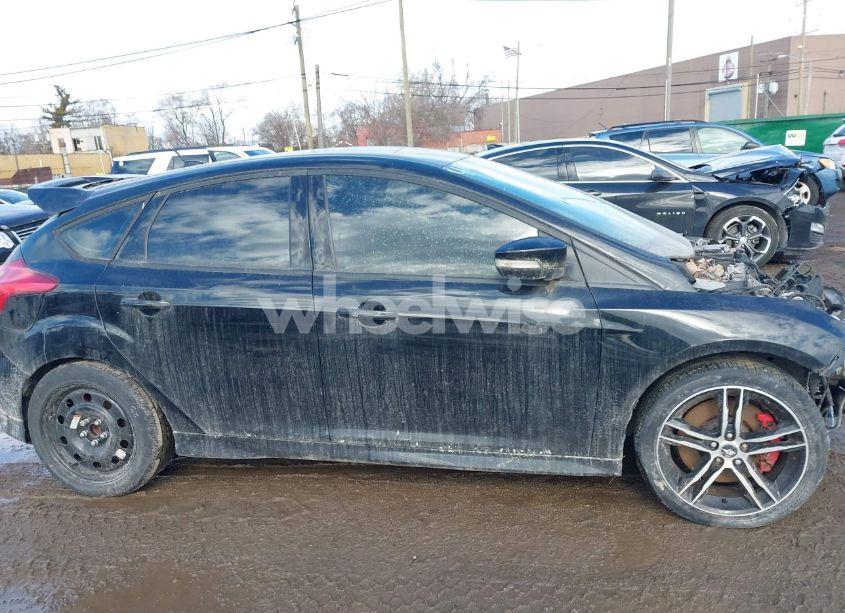Photo 14 of 2017 Ford Focus ST (VIN 1FADP3L92HL244094)