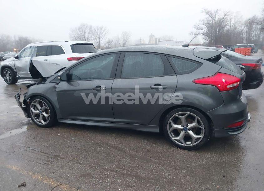 Photo 14 of 2017 Ford Focus ST (VIN 1FADP3L92HL257573)