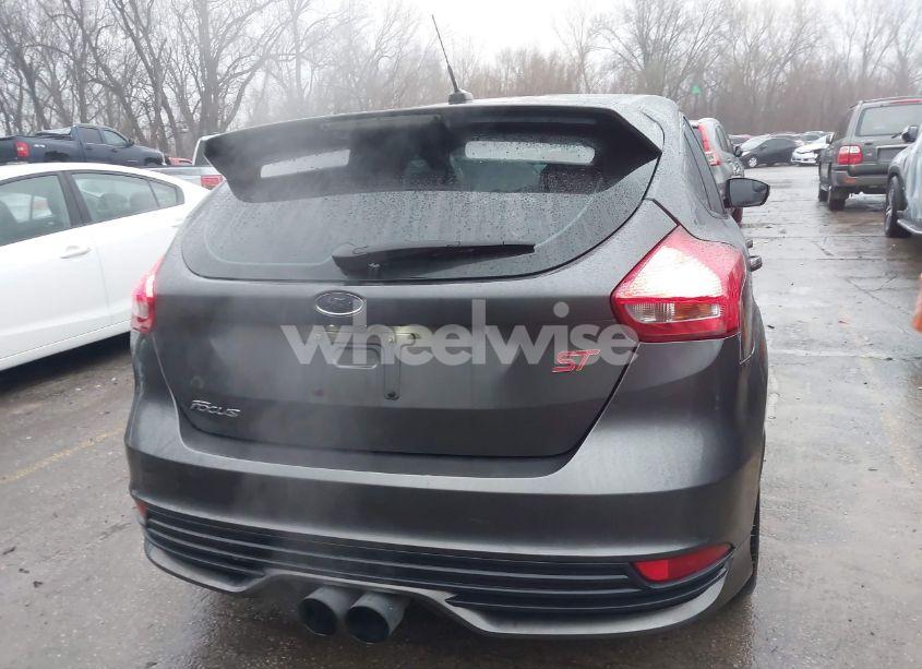 Photo 16 of 2017 Ford Focus ST (VIN 1FADP3L92HL257573)