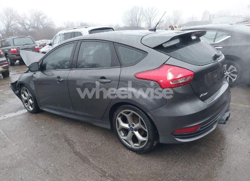 Photo 3 of 2017 Ford Focus ST (VIN 1FADP3L92HL257573)