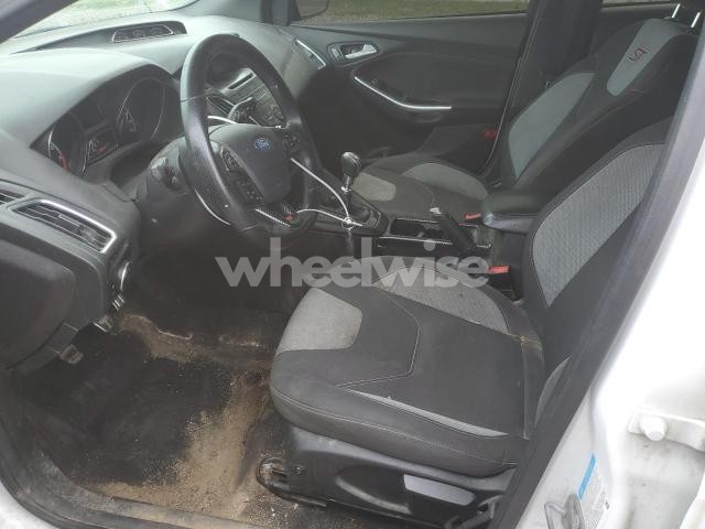 Photo 4 of 2017 FORD FOCUS ST (VIN 1FADP3L92HL320395)