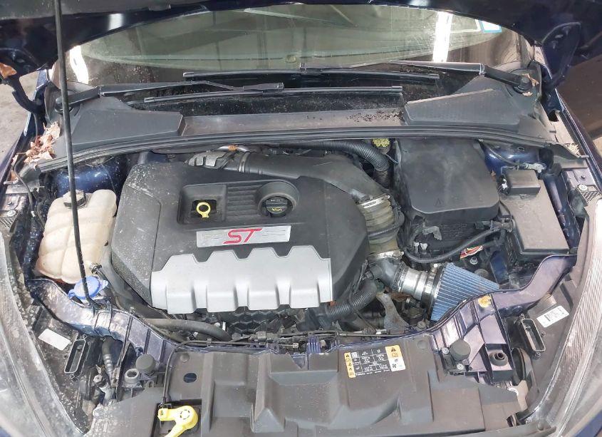 Photo 10 of 2017 Ford Focus ST (VIN 1FADP3L92HL326097)