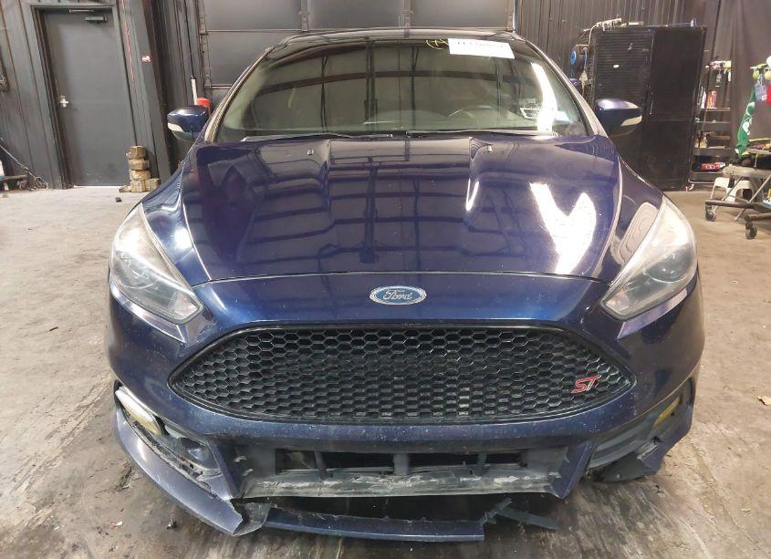 Photo 12 of 2017 Ford Focus ST (VIN 1FADP3L92HL326097)