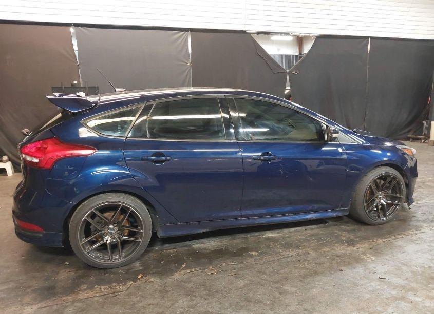 Photo 13 of 2017 Ford Focus ST (VIN 1FADP3L92HL326097)