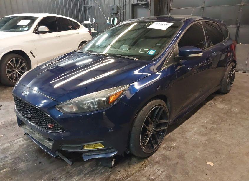 Photo 2 of 2017 Ford Focus ST (VIN 1FADP3L92HL326097)