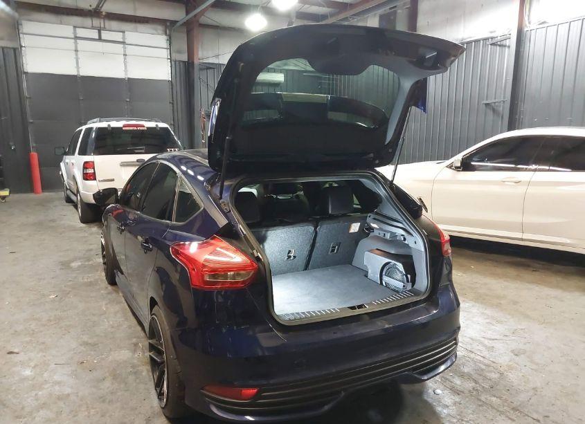 Photo 3 of 2017 Ford Focus ST (VIN 1FADP3L92HL326097)