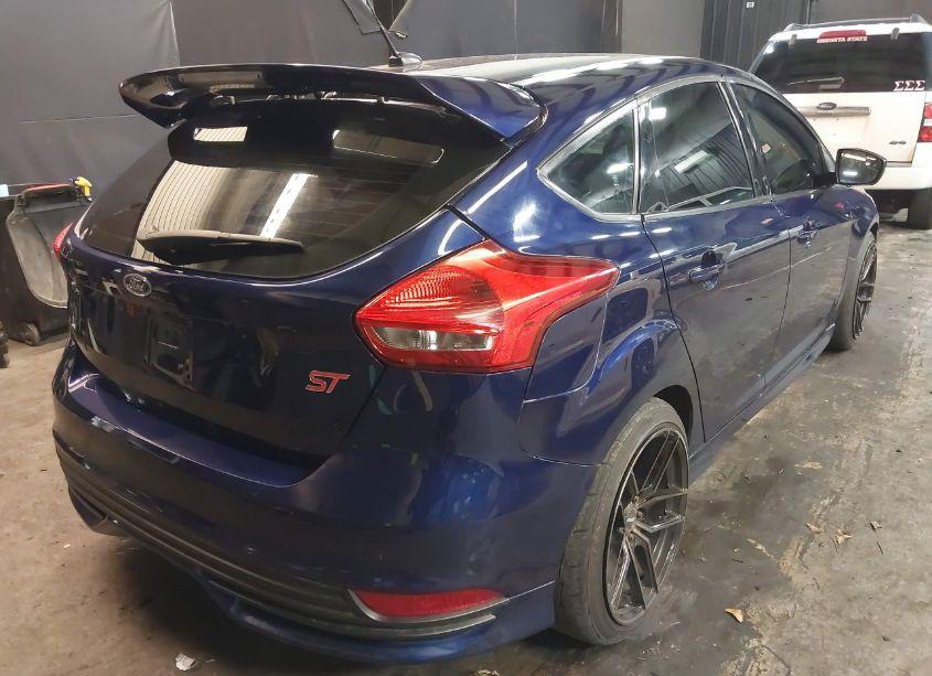 Photo 4 of 2017 Ford Focus ST (VIN 1FADP3L92HL326097)