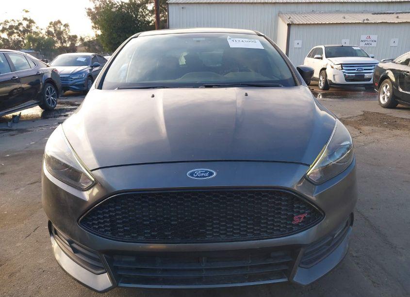 Photo 13 of 2018 Ford Focus ST (VIN 1FADP3L92JL230685)