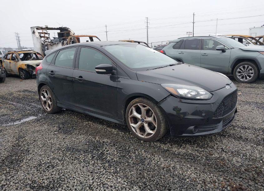 2013 Ford Focus ST (VIN 1FADP3L93DL222924) main photo