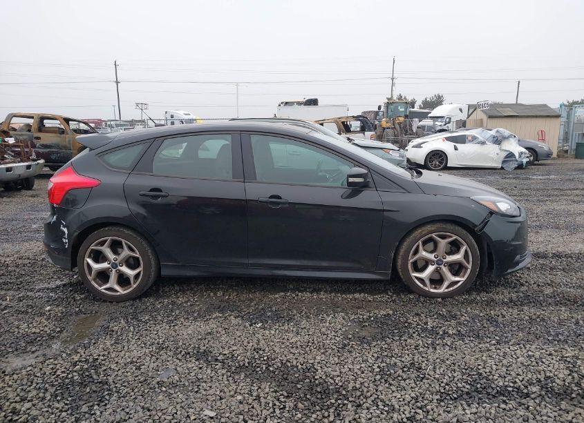 Photo 14 of 2013 Ford Focus ST (VIN 1FADP3L93DL222924)