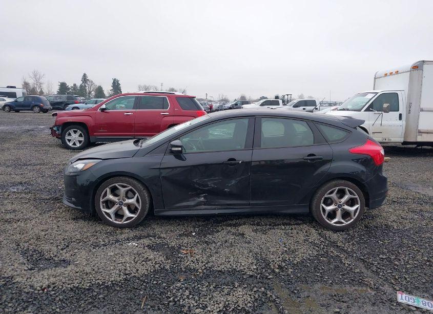 Photo 15 of 2013 Ford Focus ST (VIN 1FADP3L93DL222924)