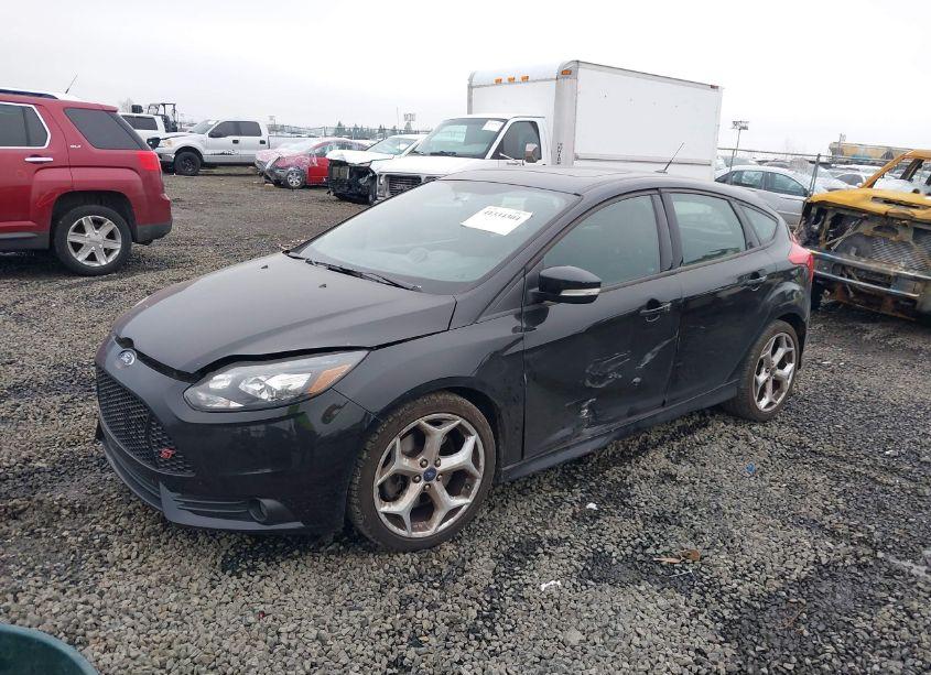 Photo 2 of 2013 Ford Focus ST (VIN 1FADP3L93DL222924)