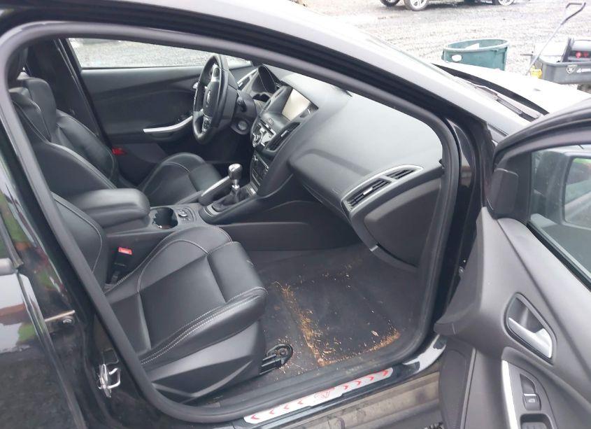 Photo 5 of 2013 Ford Focus ST (VIN 1FADP3L93DL222924)