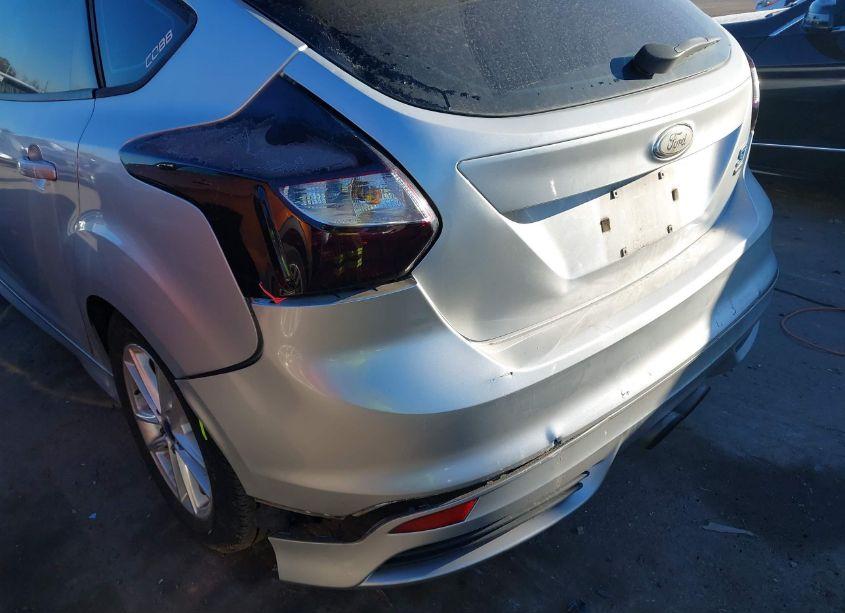 Photo 17 of 2013 Ford Focus ST (VIN 1FADP3L93DL306788)