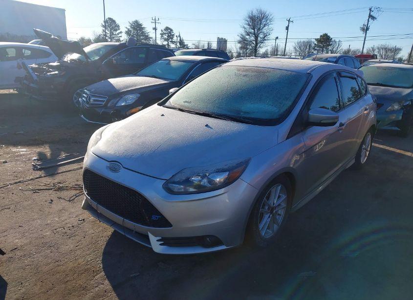 Photo 2 of 2013 Ford Focus ST (VIN 1FADP3L93DL306788)