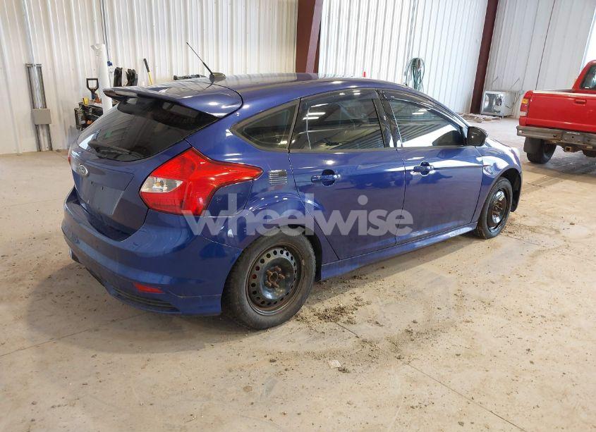 Photo 4 of 2013 Ford Focus ST (VIN 1FADP3L93DL383371)