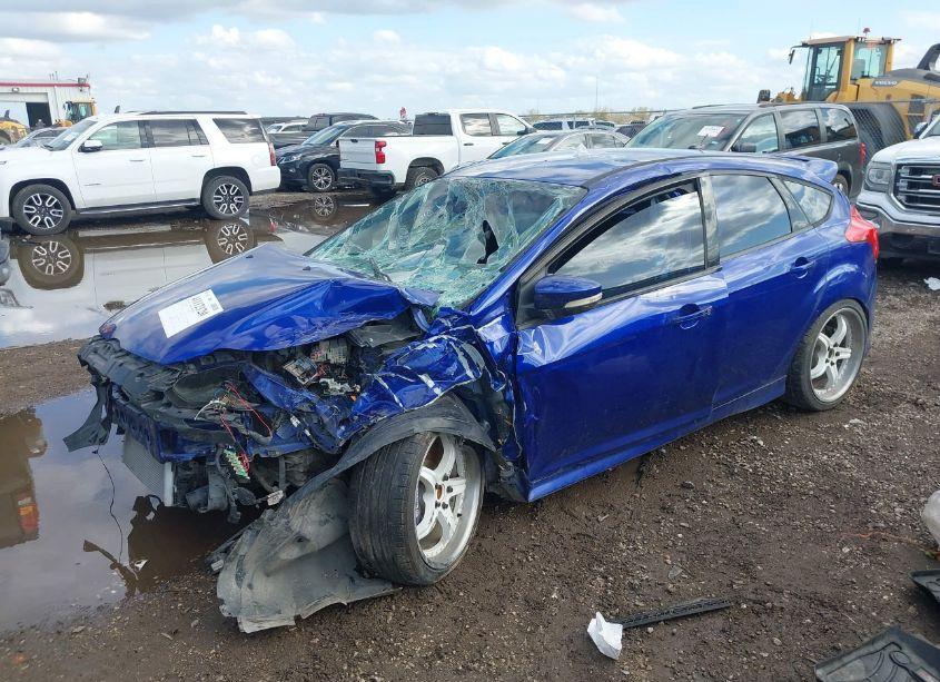 Photo 2 of 2014 Ford Focus ST (VIN 1FADP3L93EL305934)