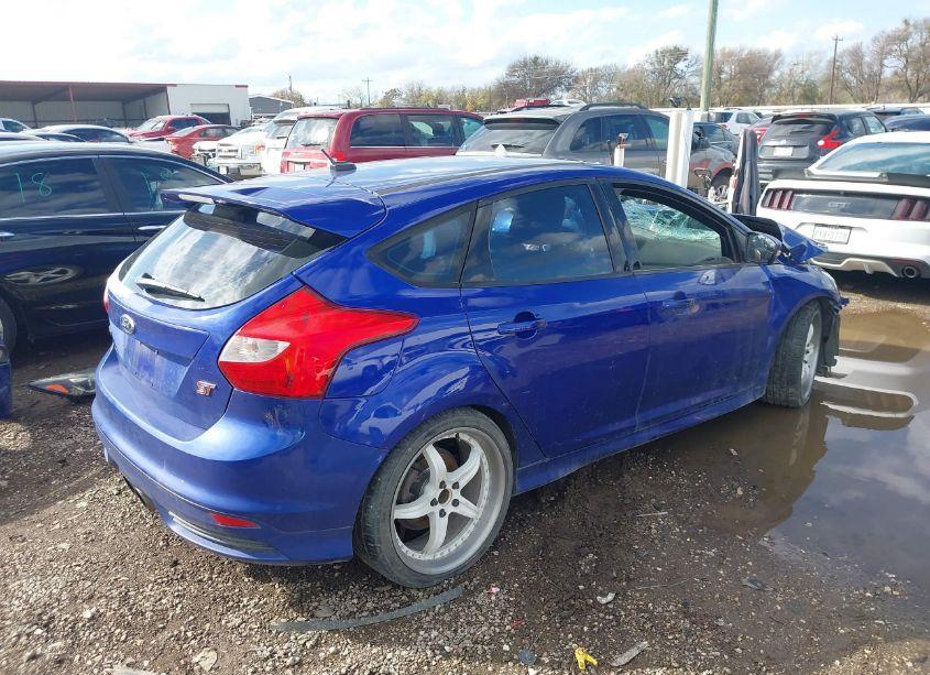 Photo 4 of 2014 Ford Focus ST (VIN 1FADP3L93EL305934)