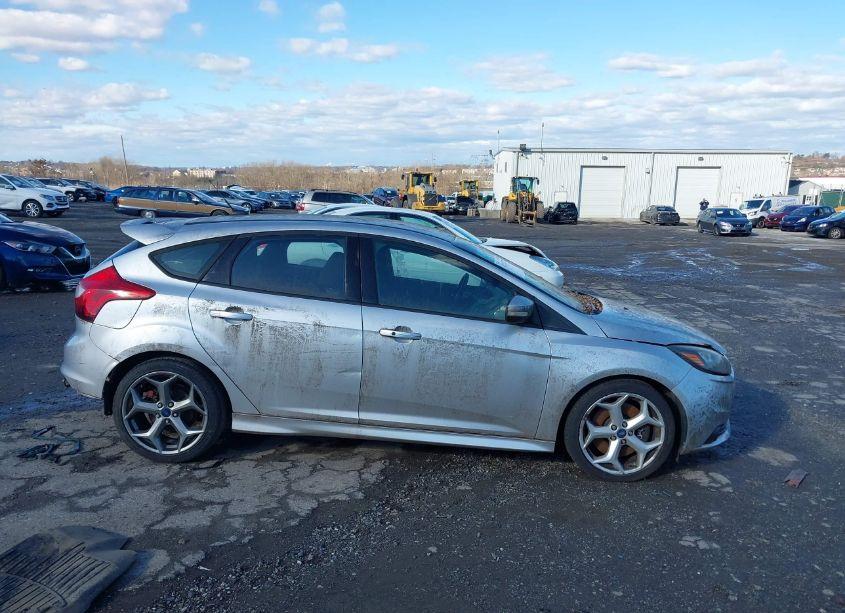 Photo 12 of 2014 Ford Focus ST (VIN 1FADP3L93EL388068)