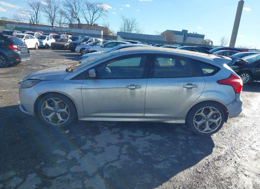Photo 13 of 2014 Ford Focus ST (VIN 1FADP3L93EL388068)