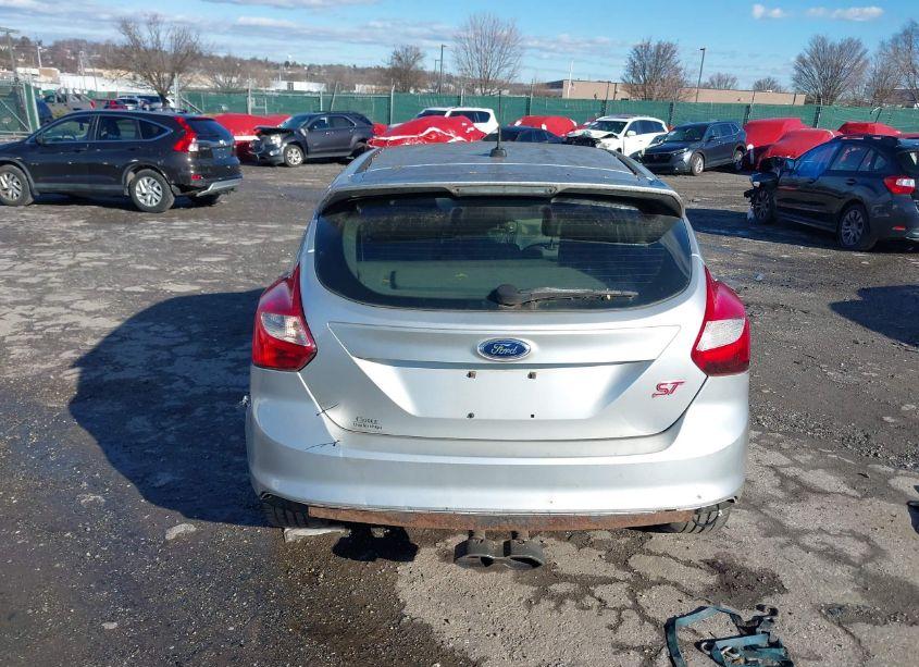 Photo 15 of 2014 Ford Focus ST (VIN 1FADP3L93EL388068)